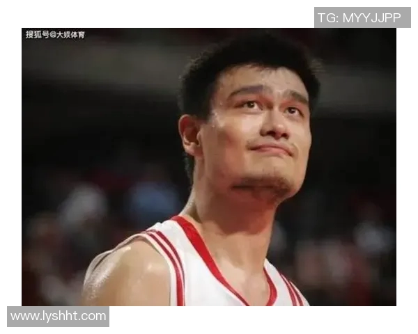 格林与姚明相遇篮球传奇对话引发的跨时代思考与启示 格林与姚明相遇篮球传奇对话引发的跨时代思考与启示